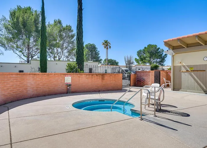Holiday home Charming Valley Townhome W/ Community Pool!