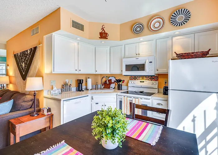 Holiday home Charming Valley Townhome W/ Community Pool!